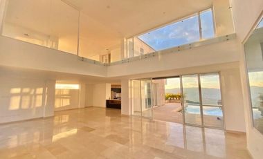 Casa Campestre de lujo con vista a la ciudad en zona residencial exclusiva rodeada por naturaleza