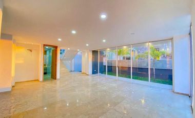 Casa Campestre de lujo con vista a la ciudad en zona residencial exclusiva rodeada por naturaleza