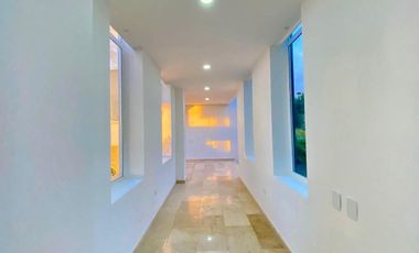 Casa Campestre de lujo con vista a la ciudad en zona residencial exclusiva rodeada por naturaleza