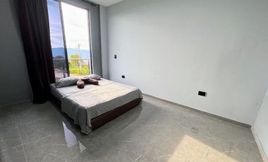 Casa Moderna con 6 Habitaciones, 11 baños, 1 Apto y full zona social en Ruitoque Alto