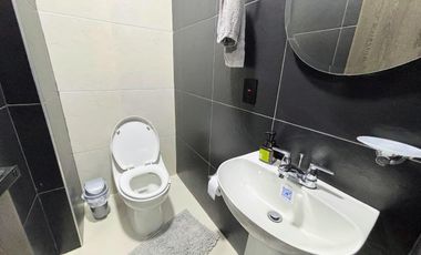 Casa Moderna con 6 Habitaciones, 11 baños, 1 Apto y full zona social en Ruitoque Alto