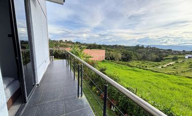 Casa Moderna con 6 Habitaciones, 11 baños, 1 Apto y full zona social en Ruitoque Alto