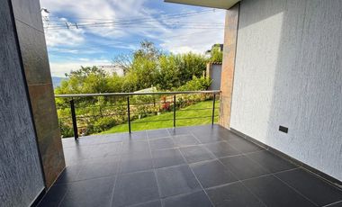 Casa Moderna con 6 Habitaciones, 11 baños, 1 Apto y full zona social en Ruitoque Alto