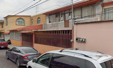 EXCELENTE CASA EN VENTA Y EN PROMOCION HASTA EL MES DE DICIEMBRE UBICADA EN HUICHOLES NUM 10	STA CRUZ ACATLAN	NAUCALPAN	EDO MEX