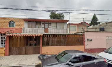 EXCELENTE CASA EN VENTA Y EN PROMOCION HASTA EL MES DE DICIEMBRE UBICADA EN HUICHOLES NUM 10	STA CRUZ ACATLAN	NAUCALPAN	EDO MEX