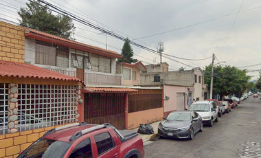 EXCELENTE CASA EN VENTA Y EN PROMOCION HASTA EL MES DE DICIEMBRE UBICADA EN HUICHOLES NUM 10	STA CRUZ ACATLAN	NAUCALPAN	EDO MEX