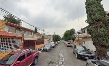 EXCELENTE CASA EN VENTA Y EN PROMOCION HASTA EL MES DE DICIEMBRE UBICADA EN HUICHOLES NUM 10	STA CRUZ ACATLAN	NAUCALPAN	EDO MEX