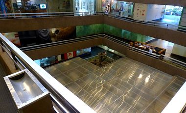 Local Providencia Luis Thayer Ojeda Metro Tobalaba