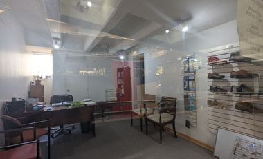 Local Providencia Luis Thayer Ojeda Metro Tobalaba