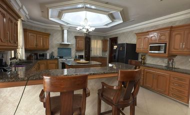 Residencia Estilo Francés en Venta – Fracc. Villa Encantada, Tampico