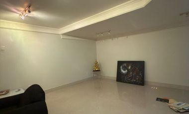 Residencia Estilo Francés en Venta – Fracc. Villa Encantada, Tampico