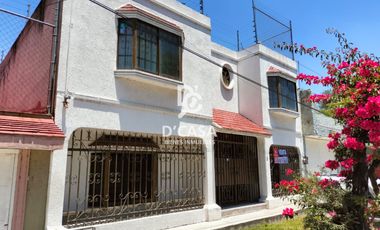 Amplia casa en venta en Arboledas