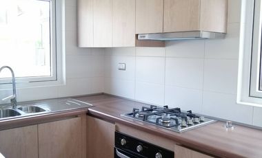 Arriendo casa en Condominio