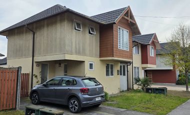 Amplia casa dentro de condominio en San Pedro de la Paz