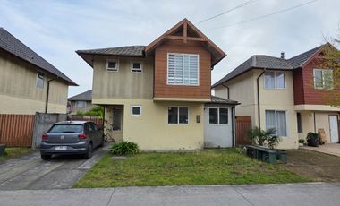 Amplia casa dentro de condominio en San Pedro de la Paz