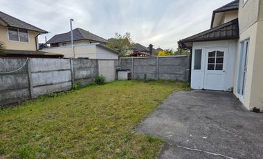 Amplia casa dentro de condominio en San Pedro de la Paz