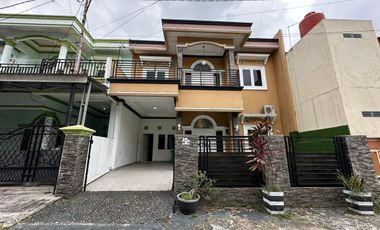 Dijual rumah dengan perabotan bersih nyaman lokasi jalan Swadaya Palembang