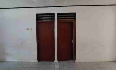 Dijual cepat rumah siap renovasi di Perumahan Bekasi Kaya Indah, Bekasi