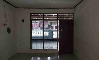Dijual cepat rumah siap renovasi di Perumahan Bekasi Kaya Indah, Bekasi