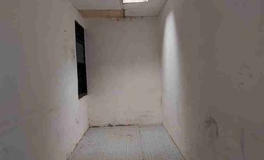 Dijual cepat rumah siap renovasi di Perumahan Bekasi Kaya Indah, Bekasi