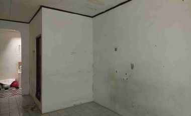 Dijual cepat rumah siap renovasi di Perumahan Bekasi Kaya Indah, Bekasi