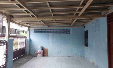 Dijual cepat rumah siap renovasi di Perumahan Bekasi Kaya Indah, Bekasi