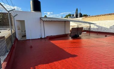 Casa en Renta sobre Av. Tepeyac, Col. Chapalita, ideal para Restaurante