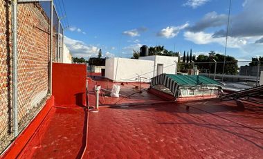 Casa en Renta sobre Av. Tepeyac, Col. Chapalita, ideal para Restaurante