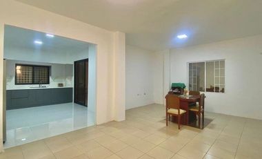 SE VENDE CASA FAMILIAR AMPLIA CON ESPACIOS MODERNO