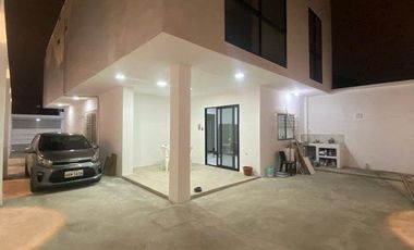 SE VENDE CASA FAMILIAR AMPLIA CON ESPACIOS MODERNO