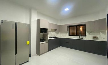 SE VENDE CASA FAMILIAR AMPLIA CON ESPACIOS MODERNO