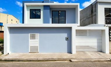 SE VENDE CASA FAMILIAR AMPLIA CON ESPACIOS MODERNO