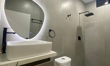 SE VENDE CASA FAMILIAR AMPLIA CON ESPACIOS MODERNO