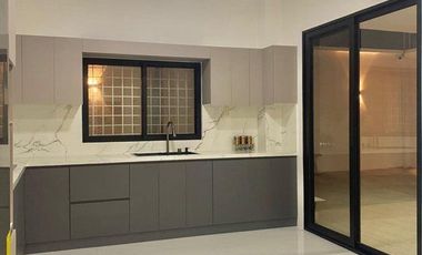 SE VENDE CASA FAMILIAR AMPLIA CON ESPACIOS MODERNO