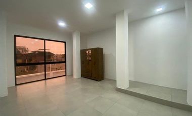 SE VENDE CASA FAMILIAR AMPLIA CON ESPACIOS MODERNO