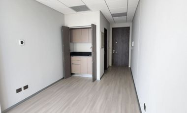 Reñaca Norte, Eluchans, 1 privado + recepción, estacionamiento