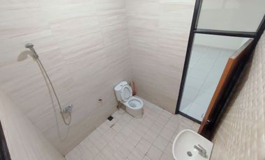 Rumah 2 Lantai Siap Huni di Jalan Leuwi Sari Bandung