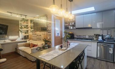 VENTA CASA MEDITERRÁNEA EN EXCLUSIVO CONDOMINIO DE CHICUREO, 4D (2D EN SUIETE) + 5B + TERRAZA + QUINCHO + PISCINA, AL LADO DEL COLEGIO SAN ANSELMO