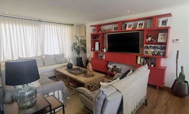 VENTA CASA MEDITERRÁNEA EN EXCLUSIVO CONDOMINIO DE CHICUREO, 4D (2D EN SUIETE) + 5B + TERRAZA + QUINCHO + PISCINA, AL LADO DEL COLEGIO SAN ANSELMO