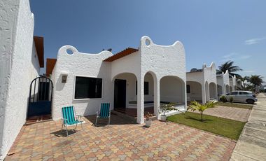 VILLAMIL PLAYAS VENDO CASA DE UNA PLANTA EN URBANIZACION ANACAPRI 2 CON SALIDA AL MAR