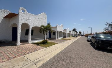 VILLAMIL PLAYAS VENDO CASA DE UNA PLANTA EN URBANIZACION ANACAPRI 2 CON SALIDA AL MAR