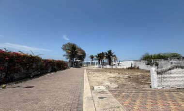 VILLAMIL PLAYAS VENDO CASA DE UNA PLANTA EN URBANIZACION ANACAPRI 2 CON SALIDA AL MAR