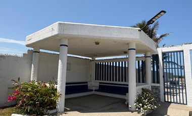 VILLAMIL PLAYAS VENDO CASA DE UNA PLANTA EN URBANIZACION ANACAPRI 2 CON SALIDA AL MAR