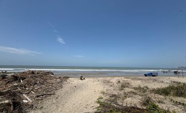 VILLAMIL PLAYAS VENDO CASA DE UNA PLANTA EN URBANIZACION ANACAPRI 2 CON SALIDA AL MAR