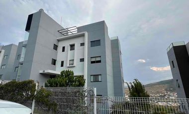 EN RENTA DEPARTAMENTO CON VISTA AL CAMPO DE GLOF TRES MARÍAS Y ROOF