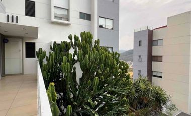 EN RENTA DEPARTAMENTO CON VISTA AL CAMPO DE GLOF TRES MARÍAS Y ROOF