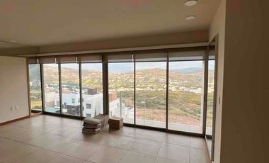 EN RENTA DEPARTAMENTO CON VISTA AL CAMPO DE GLOF TRES MARÍAS Y ROOF