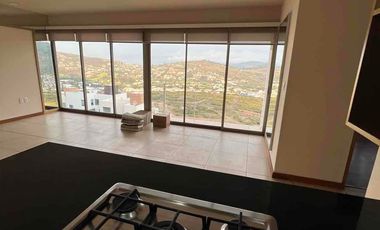 EN RENTA DEPARTAMENTO CON VISTA AL CAMPO DE GLOF TRES MARÍAS Y ROOF