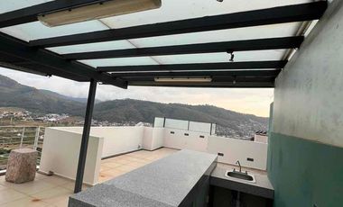 EN RENTA DEPARTAMENTO CON VISTA AL CAMPO DE GLOF TRES MARÍAS Y ROOF