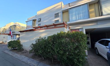 HERMOSA CASA AMOBLADA EN CONDOMINIO